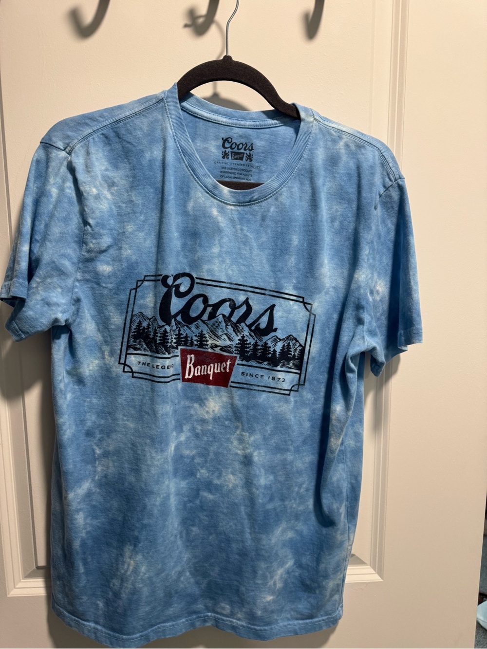 Coors Banquet Beer Tie Dye T-Shirt Men’s M Blue Graphic Officially Licensed